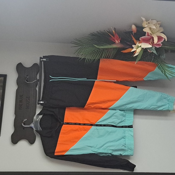 Jogger Color Block Nylon Set  Sz Medium Blue, Black & Orange PTP:22" - Picture 3 of 11